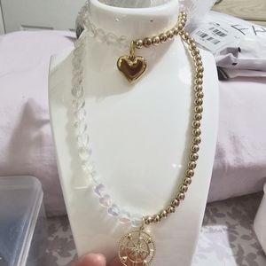 set shoker and bracelet